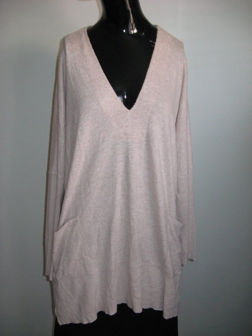 NWT Chance or Fate rayon polyester blend V-neck tunic with pockets
